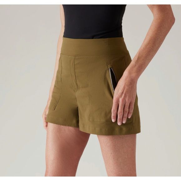 Athleta Shorts Athleta Beige Zipper Pockets Trekkie North Short Athleta Shorts Athleta Beige Zipper Pockets Trekkie North Short